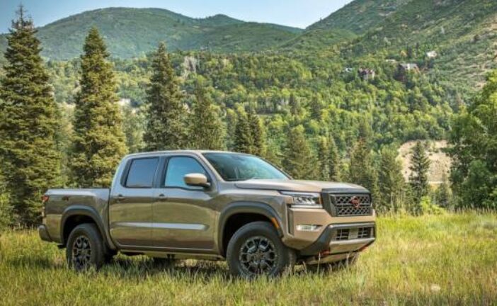 Edmunds: Nissan Frontier vs. Toyota Tacoma in 2022