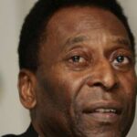 Pele thanks hospital staff after returning home following surgery